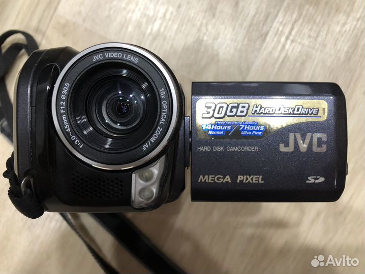 Видеокамера JVC GZ-MG50E