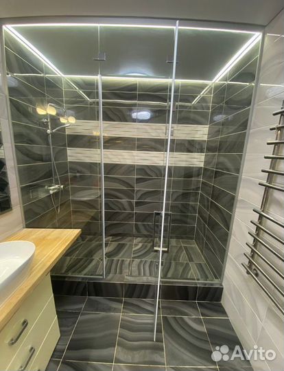 Душевой уголок новый. Душевая перегородка