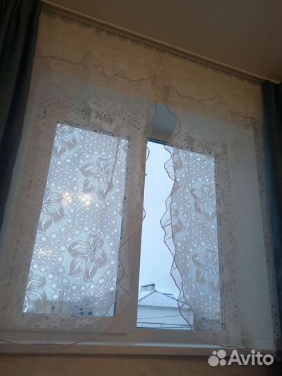 Тюлевые шторы в отличном состоянии