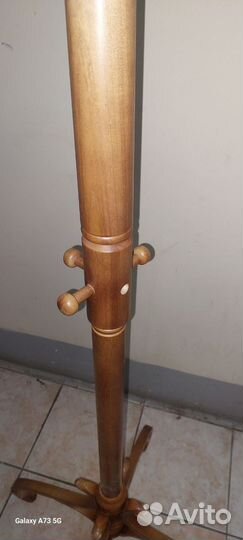 Вешалка напольная деревянная 5 рожковая б.у