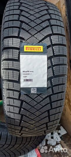 Pirelli Ice Zero FR 235/65 R17 108H
