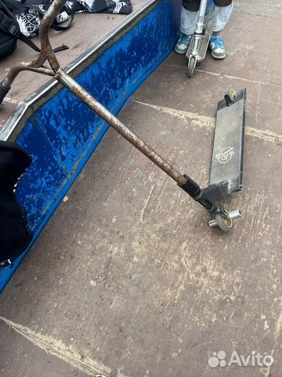 Трюковой самокат стрит