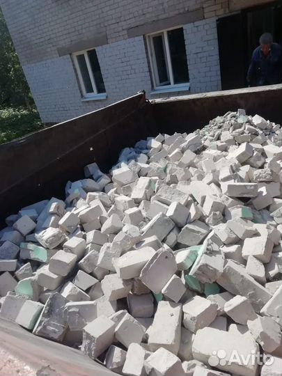 Бой кирпича, Строймусор