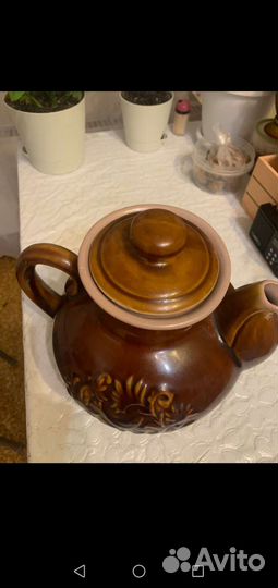 Глиняный кувшин и чайник