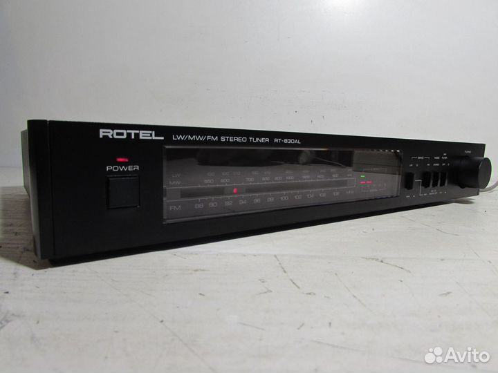 Rotel RT-830A Стерео Тюнер