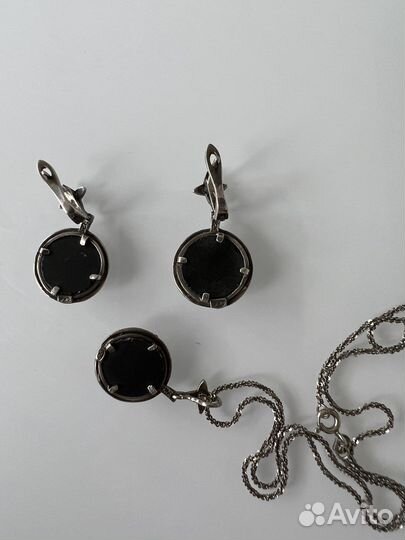 Серьги, цепь и подвеска