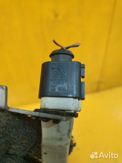 Датчик детонации 2.0 VAG FSI AXW