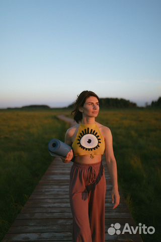 Преподаватель хатха-йоги