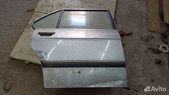 Bmw e28 дверь задняя правая