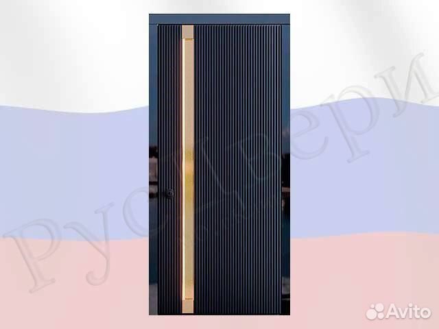 Дизайнерская металлическая дверь с длинной ручкой