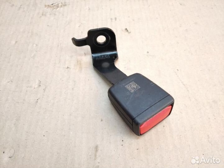 Замок ремня безопасности Maserati Levante 3.0 V6