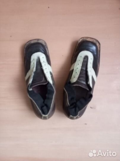 Лыжные ботинки классические