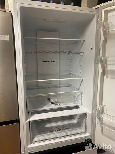 Холодильник hiberg RFC-330D NFW белый