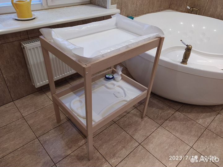 Столик пеленальный Икеа с надувным матрасиком