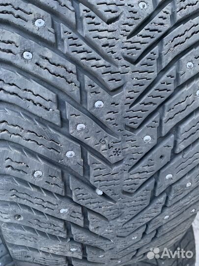 Nokian Tyres Hakkapeliitta 8 235/50 R17 100T