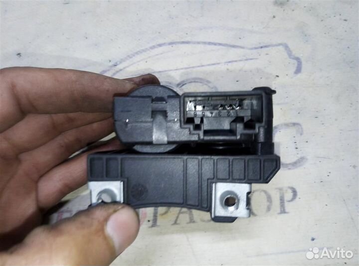 Моторчик заслонки печки Audi A8 D3 4E 2004-2010