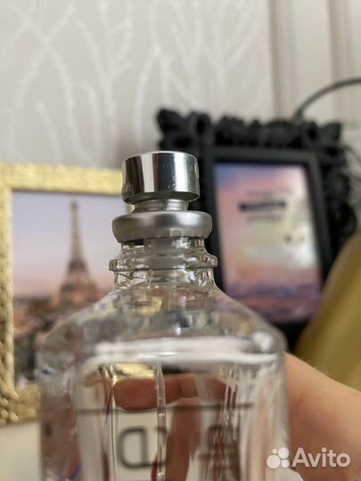 Escentric molecules 01 iris