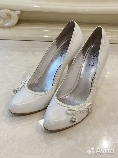 Туфли белые 38