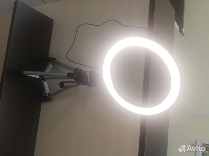 Кольцевая лампа