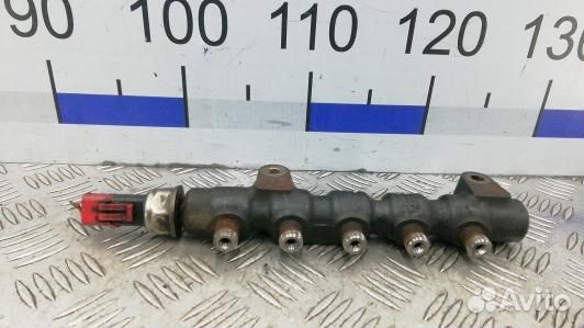 Топливная рампа дизельная ford fiesta 5 (5BE06BB01