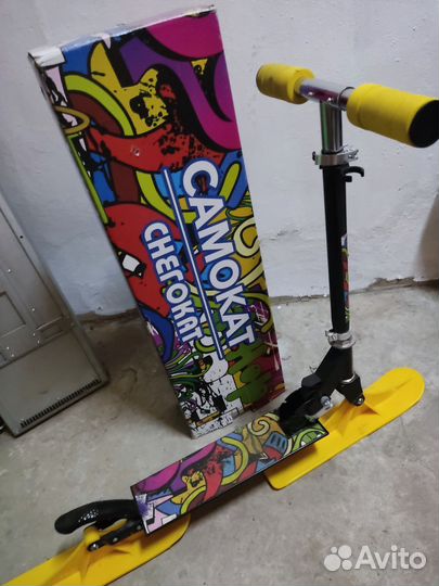 Самокат снегокат с лыжами новый