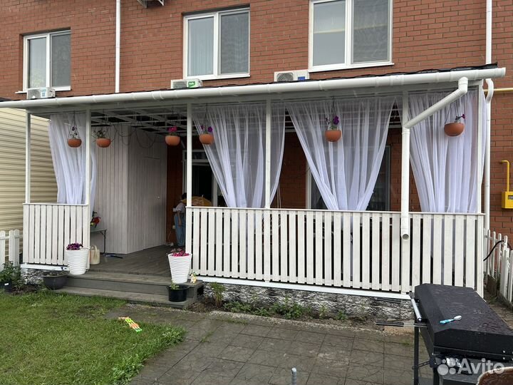 Кашпо для цветов подвесное