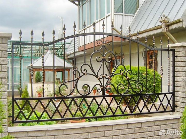 H2Заборы кованные металлические под заказ 3 метра