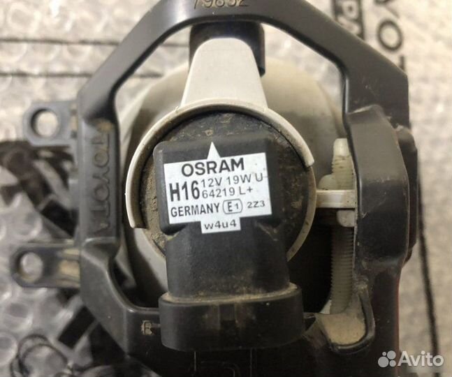 Противотуманка передняя Toyota Rav4 XA50