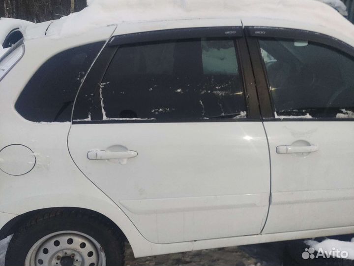 Дверь задняя правая Datsun mi-do