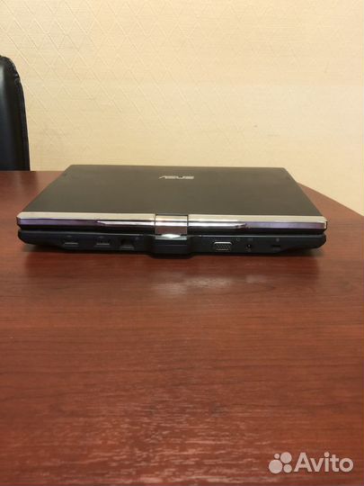 Asus EEE PC T101MT (Без батареи)