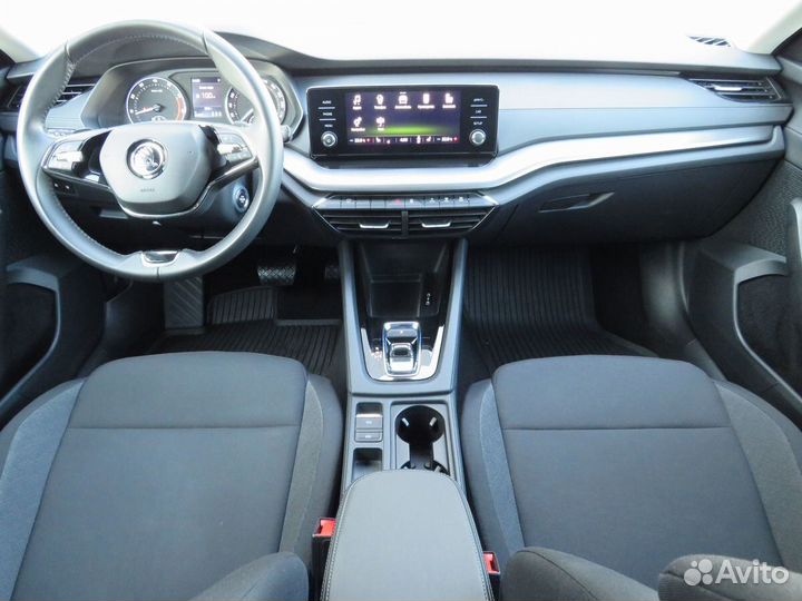 Skoda Octavia 1.6 AT, 2021, 22 800 км