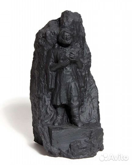 Скульптура из угля 