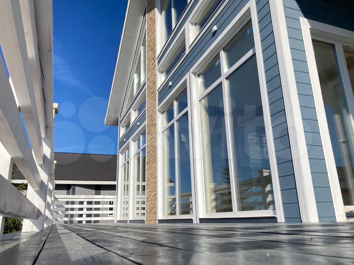 Дом 215 м² на участке 15 сот.