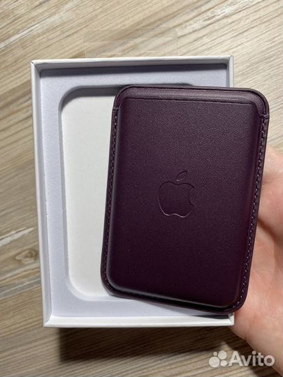 Кардхолдер Apple Leather Wallet MagSafe