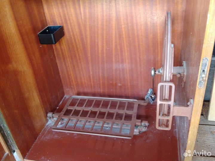 Швейная машинка LADA 237-1