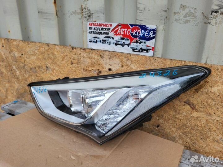 Фара передняя левая Hyundai Santa Fe 2012-2016