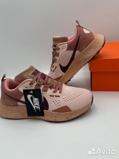 Кроссовки nike женские