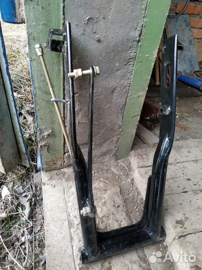 Задний маятник для мотоцикла