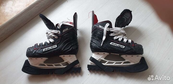 Хоккейные детские коньки bauer vapor