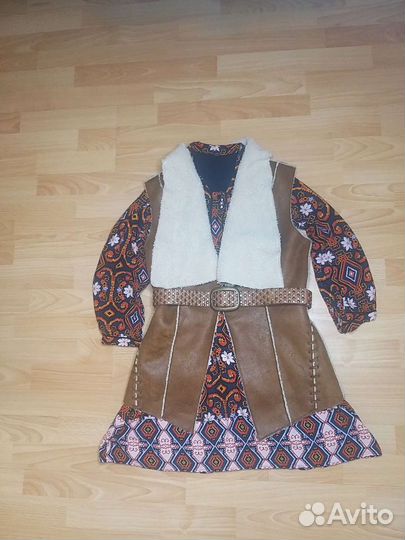 Шикарный жилет Naf Naf на 42-44