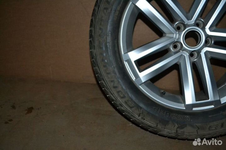 Колесо Amarok R19 VAG с летней шиной 255 55 19