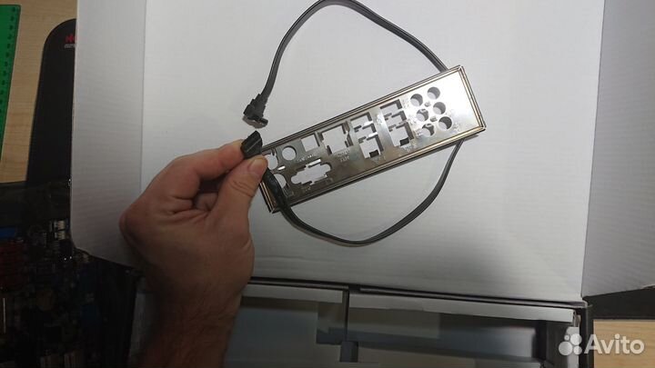 Материнская плата с процессором и памятью