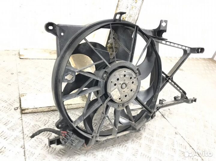 Вентилятор радиатора Opel Astra H 1.6 I 2007