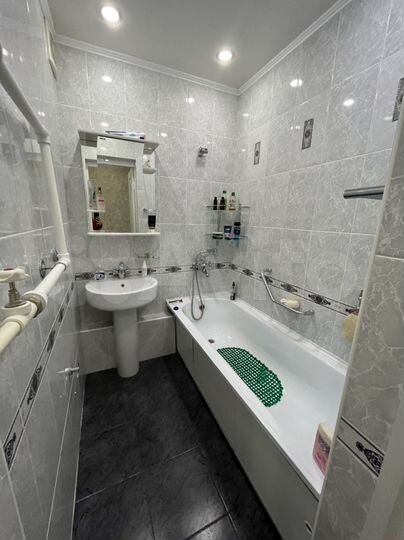 2-к. квартира, 57 м², 9/10 эт.