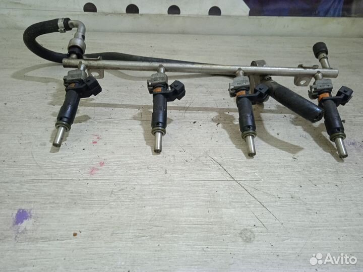 Рампа топливная Шевроле Круз Chevrolet Cruze 1.8