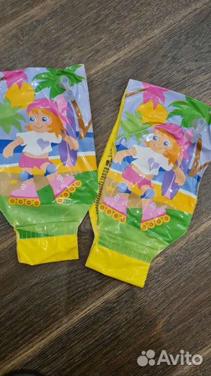 Тапочки для моря и нарукавники