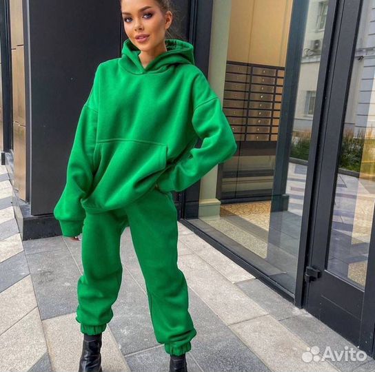 Костюм женский