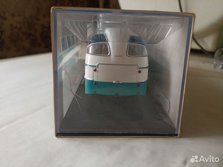 LAZ - 697 Tourist 1:43