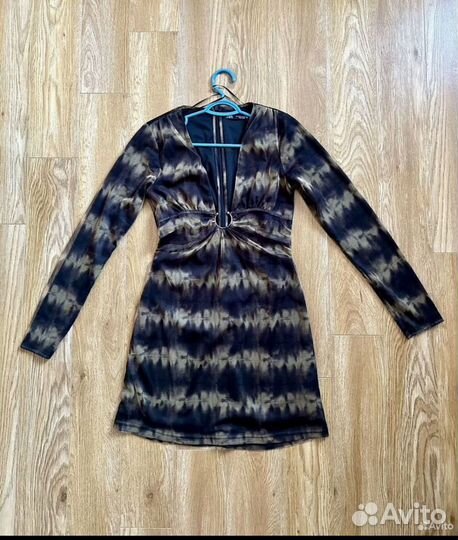 Платье zara М