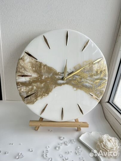 Часы настенные из эпоксидной смолы
